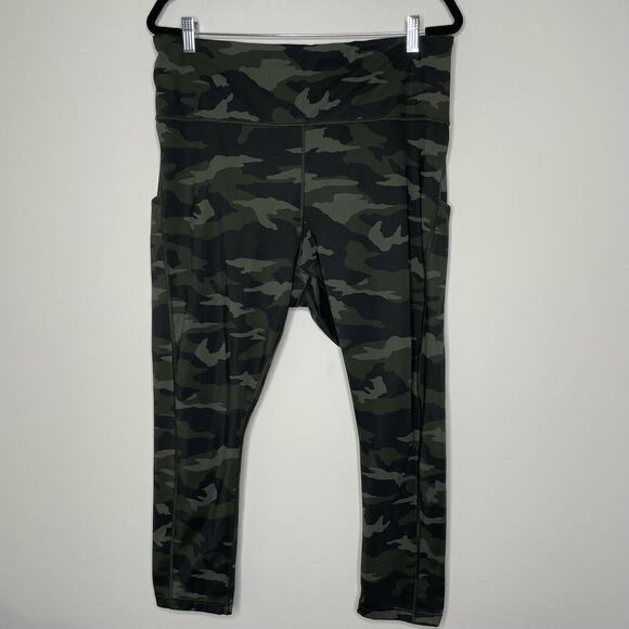 Athleta Ultimate 7/8 Tight in Camo Leggings 2X - Picture 2 of 8